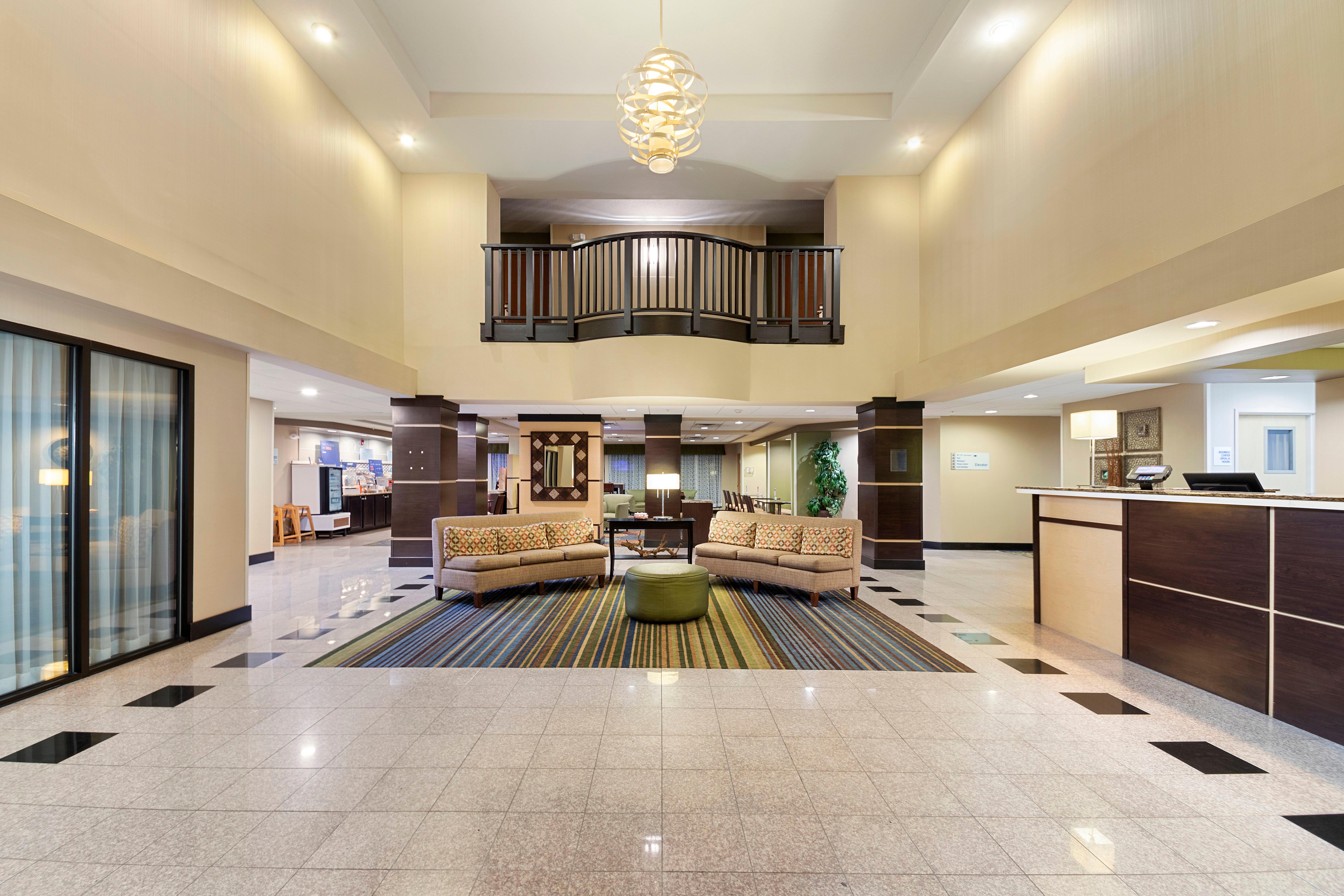 Holiday Inn Express Bloomington West By Ihg Dış mekan fotoğraf