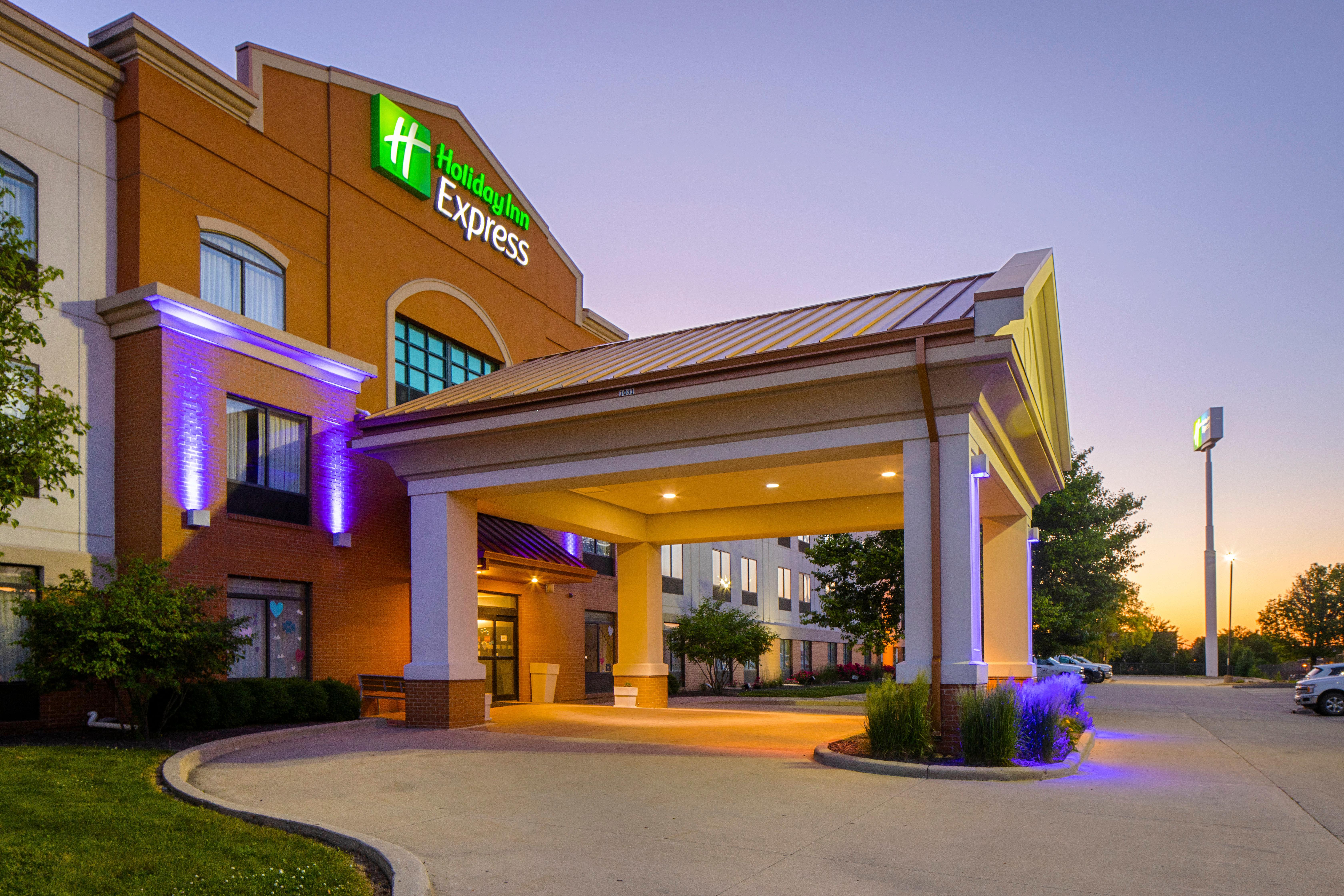 Holiday Inn Express Bloomington West By Ihg Dış mekan fotoğraf