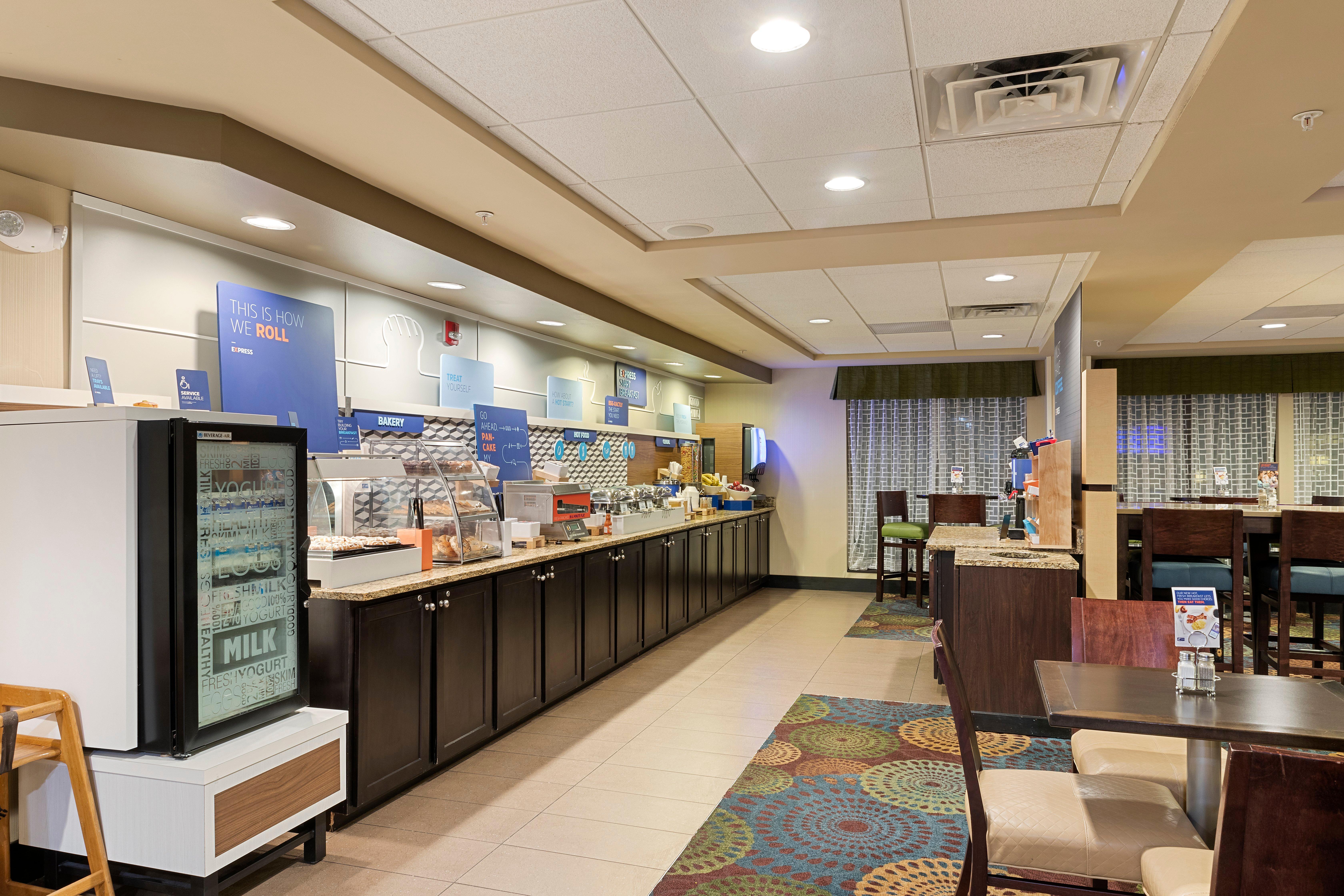Holiday Inn Express Bloomington West By Ihg Dış mekan fotoğraf