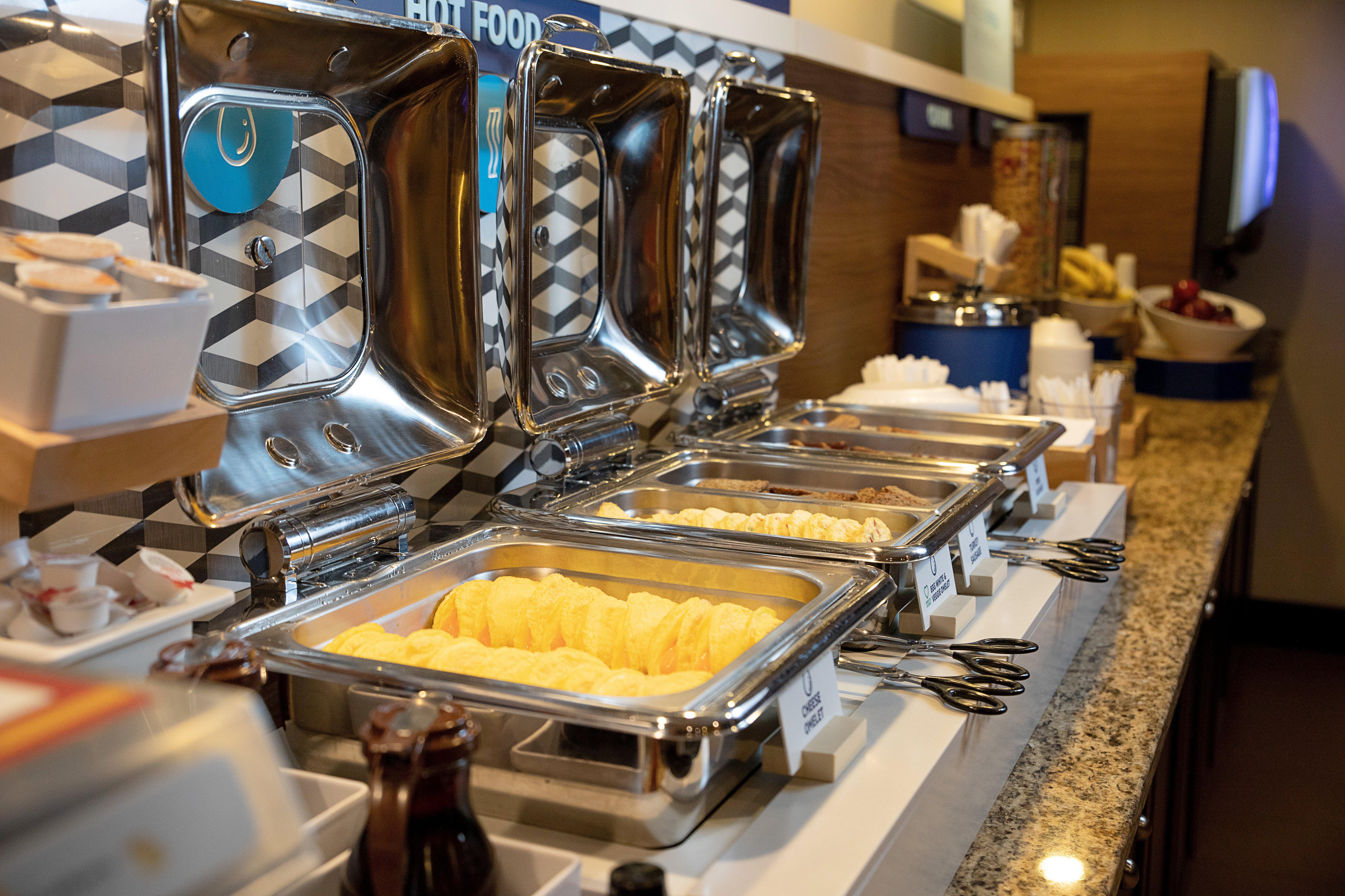 Holiday Inn Express Bloomington West By Ihg Dış mekan fotoğraf